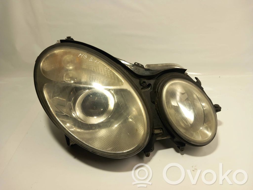 Mercedes-Benz E W211 Lampa przednia 