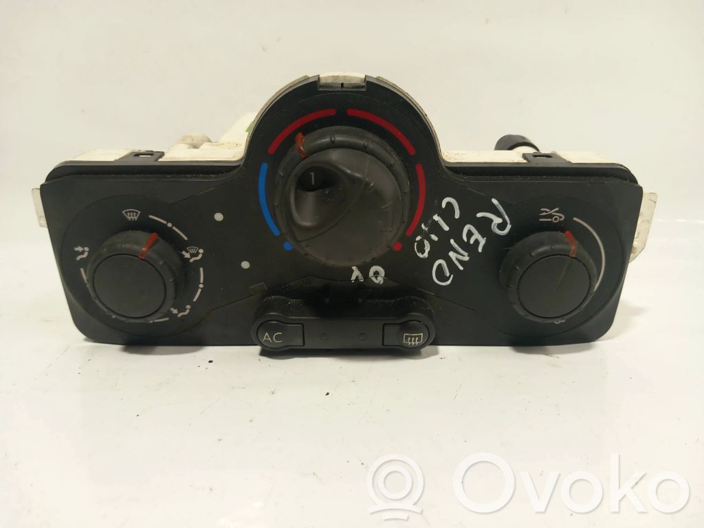 Renault Clio III Climate control unit 