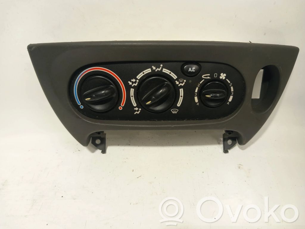 Renault Scenic I Climate control unit 