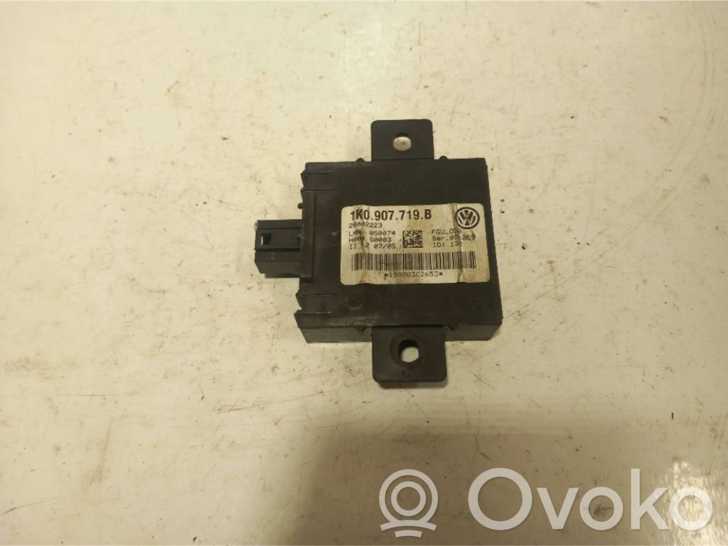 Volkswagen PASSAT B7 Sterownik / Moduł alarmu 