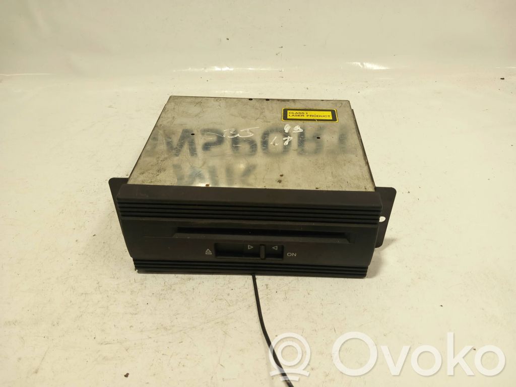 Volkswagen PASSAT B5 GPS navigation control unit/module 
