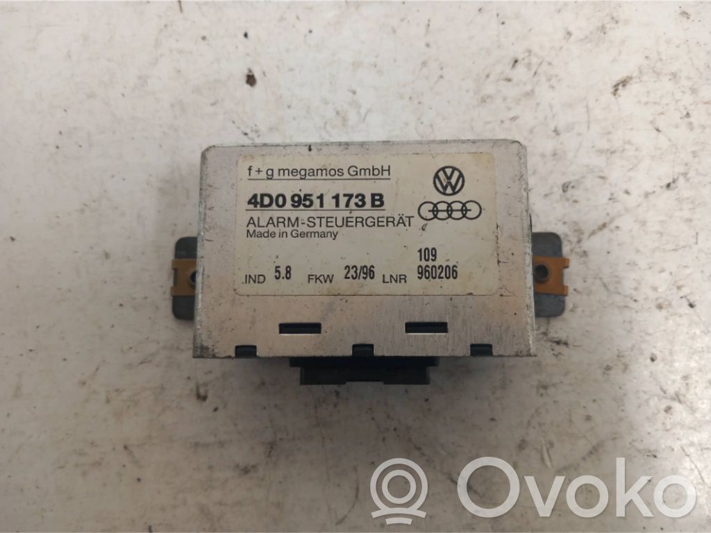 Audi A4 S4 B5 8D Unidad de control/módulo de alarma 