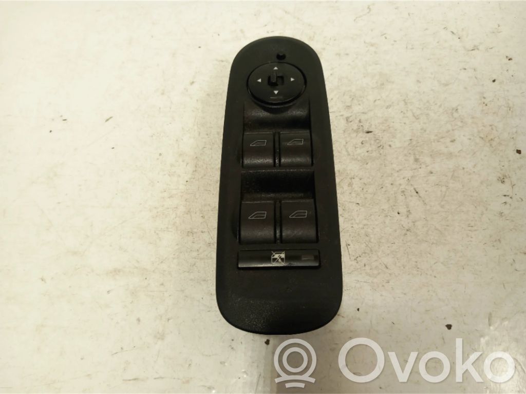 Electric window control switch   6M2T14A132