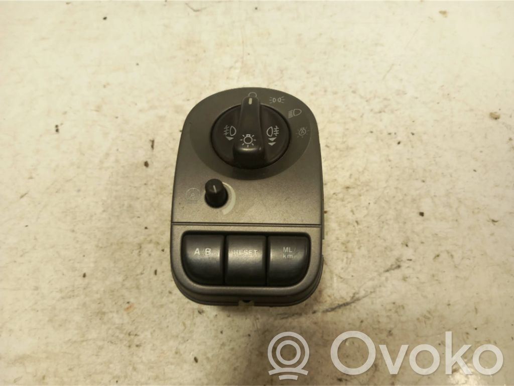 Jaguar X-Type Light switch 