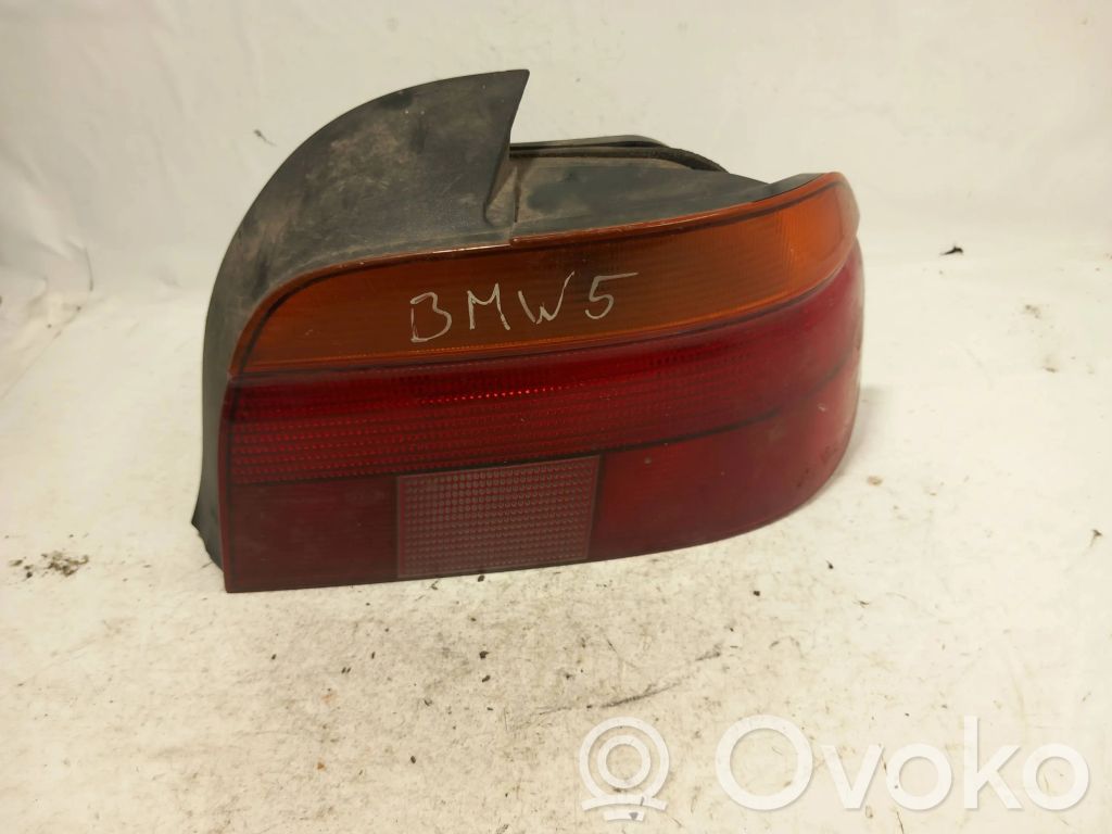 Rear/tail lights   8358032