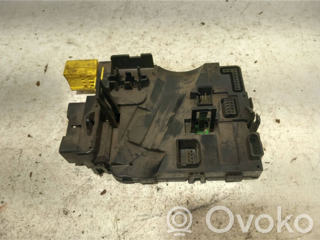 Volkswagen Golf V Steering angle sensor 