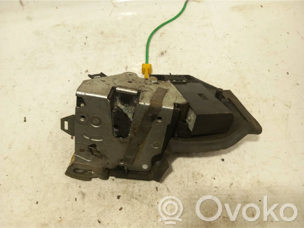 BMW 5 E39 Etuoven lukko 