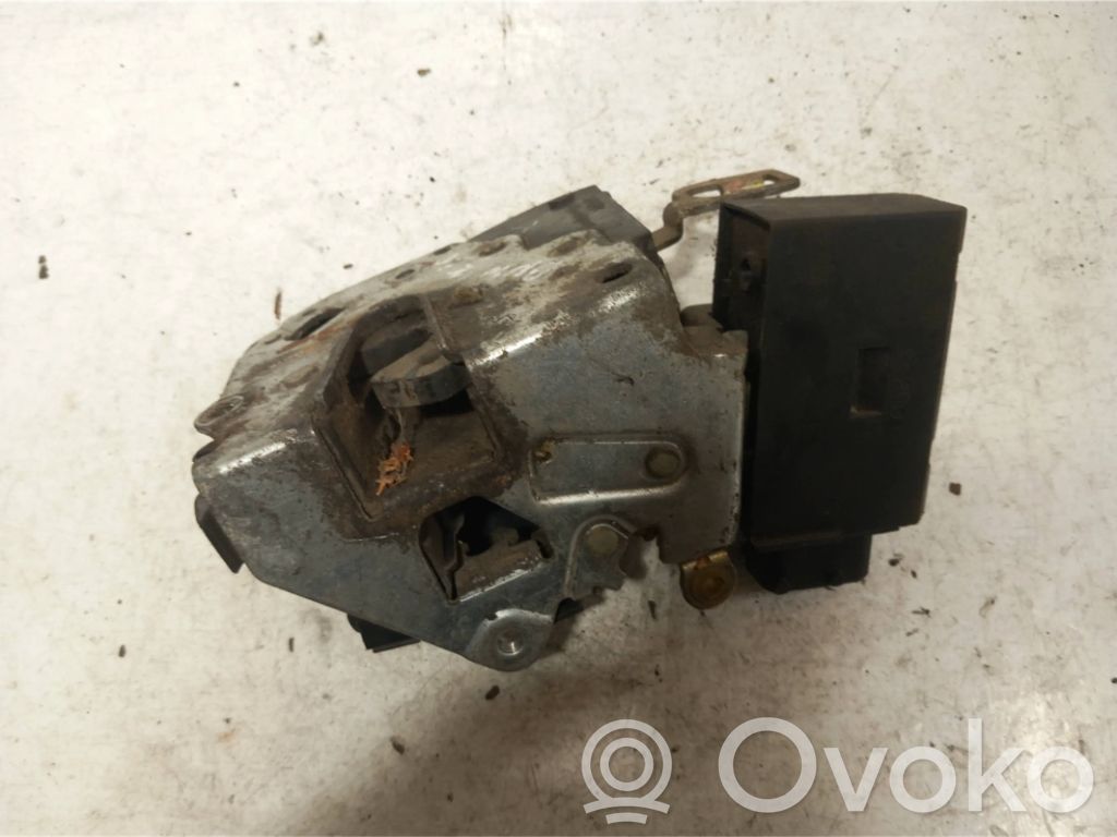 BMW 3 E36 Front door lock 