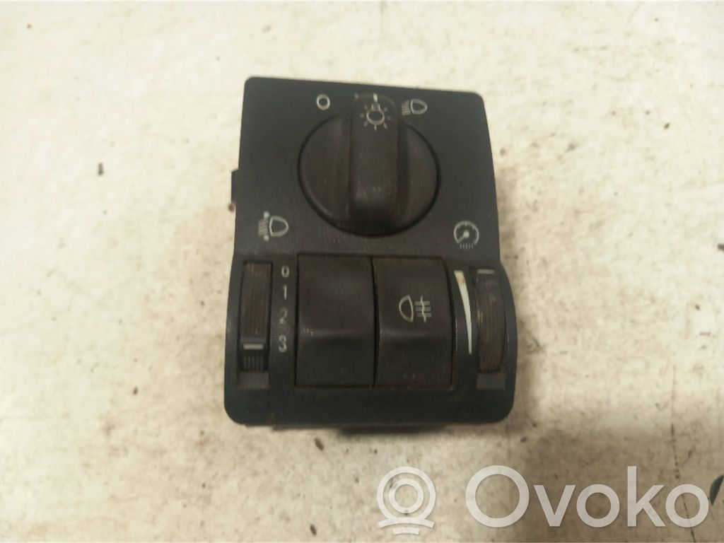 Opel Astra G Light switch 