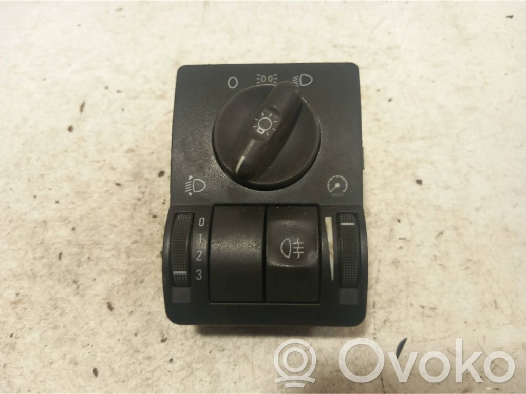 Opel Corsa C Light switch 