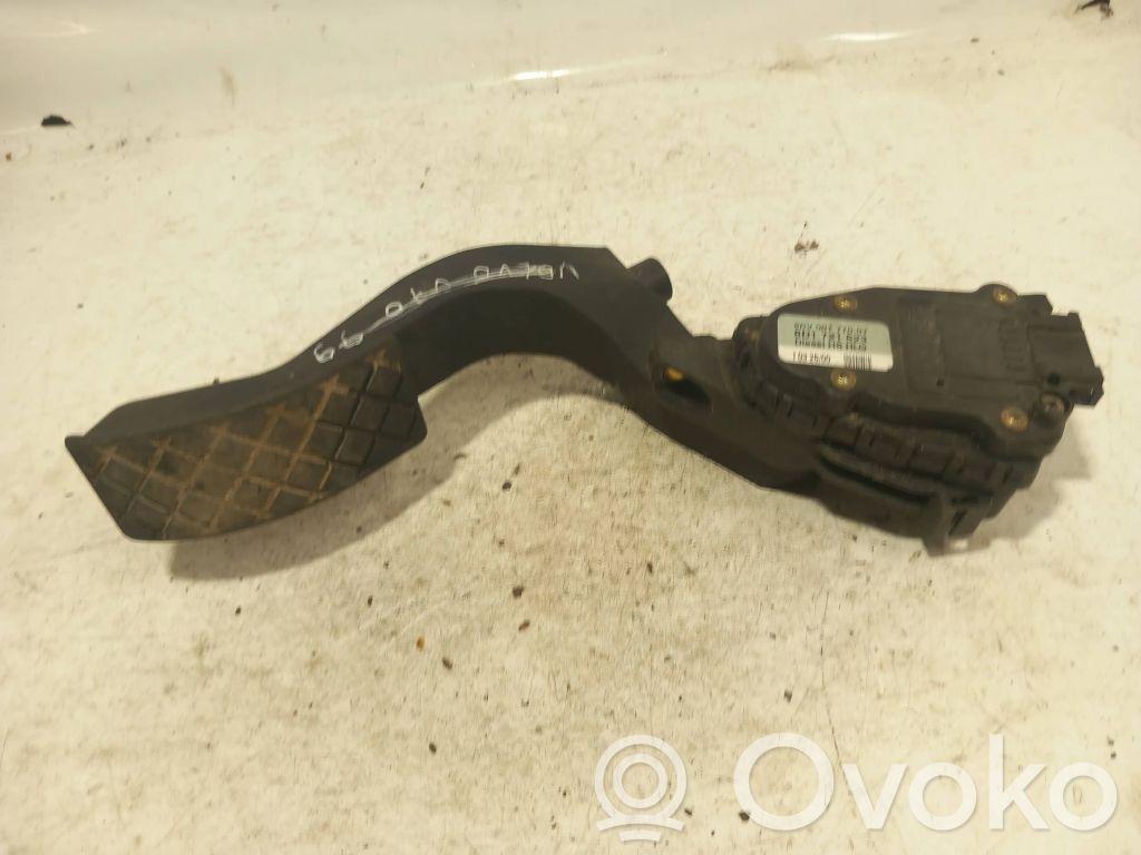 Audi A4 S4 B5 8D Accelerator throttle pedal 
