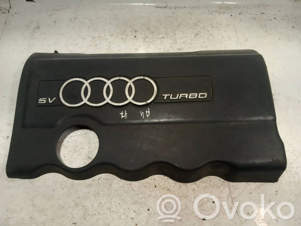 Audi A4 S4 B5 8D Cubierta del motor (embellecedor) 
