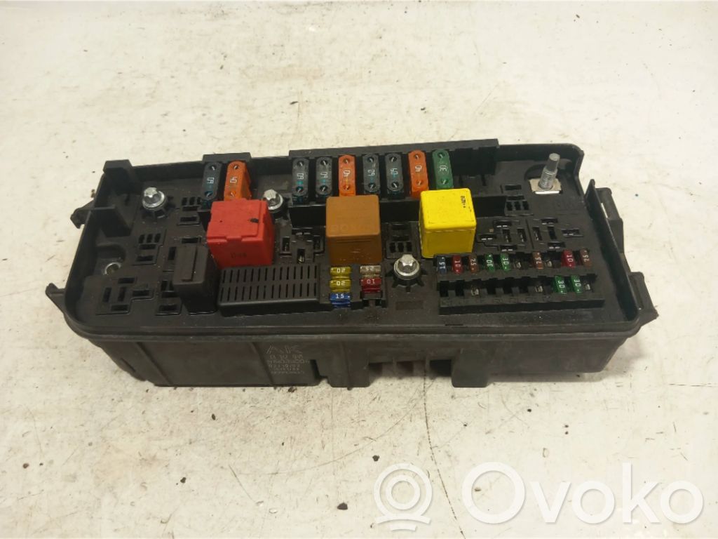 Opel Vectra C Módulo de fusible 