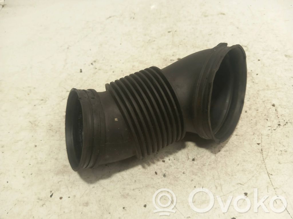 BMW 5 E60 E61 Oro paėmimo kanalo detalė (-ės) 