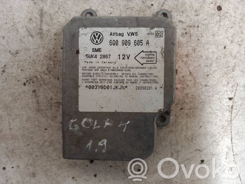 Volkswagen Golf IV Sterownik / Moduł Airbag 