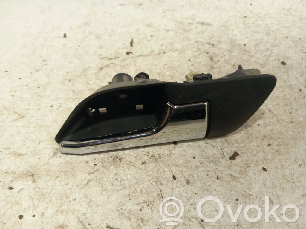 Opel Astra H Manecilla interna puerta delantera 