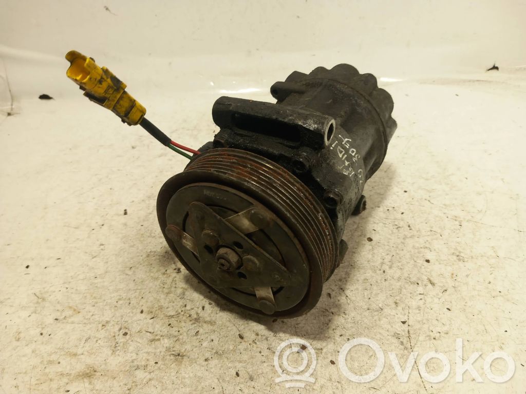 Peugeot 307 Air conditioning (A/C) compressor (pump) 