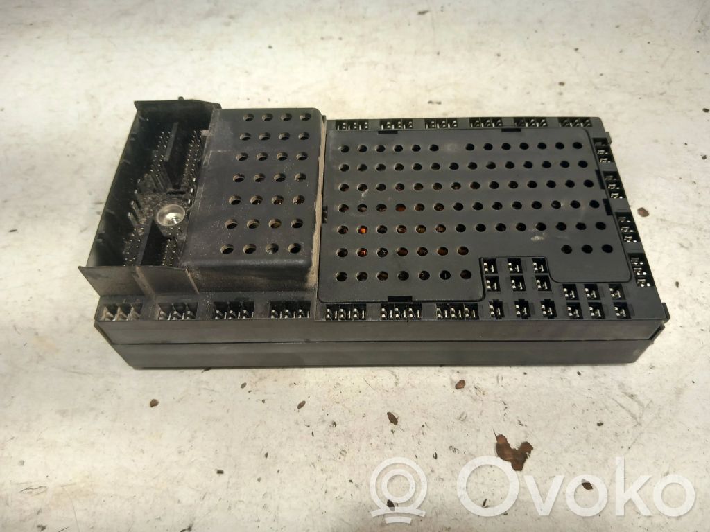 Volvo V70 Saugiklių dėžė (komplektas) 