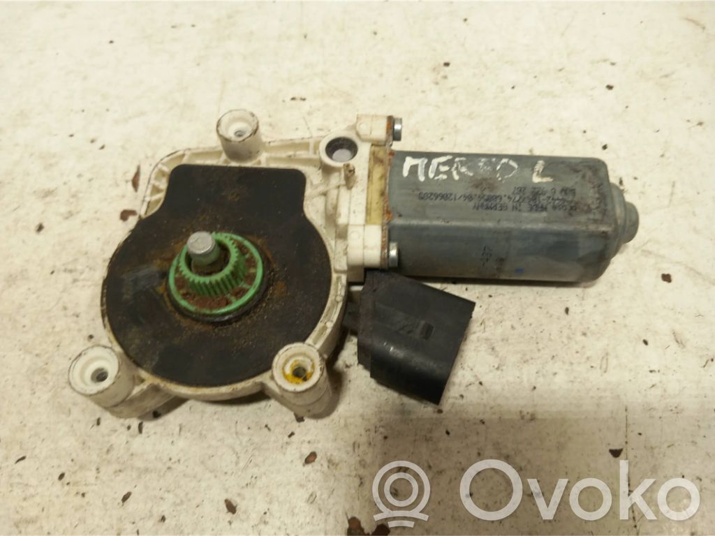 BMW 5 E60 E61 Front door window regulator motor 