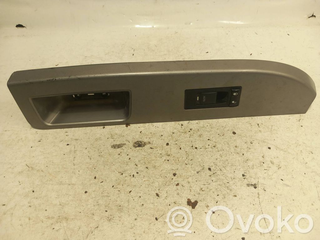 Chrysler Sebring (JS) Front door window switch trim 