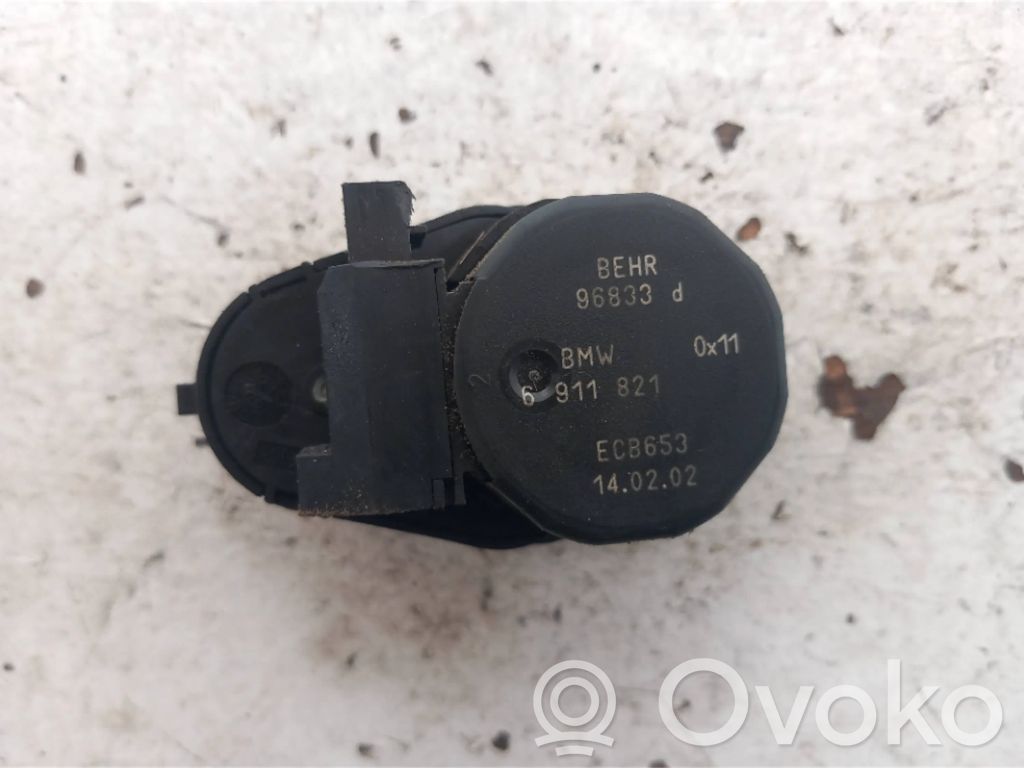 BMW 7 E65 E66 Tuloilmaventtiilin käyttömoottori 