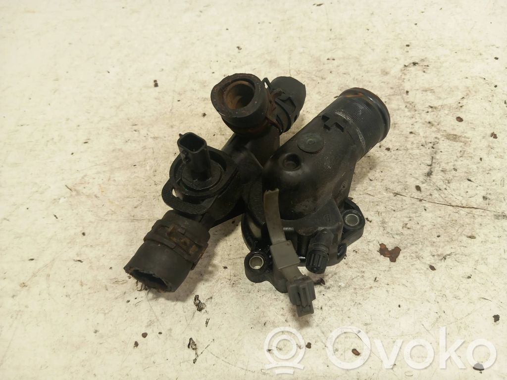 Nissan X-Trail T31 Termostaatin kotelo 