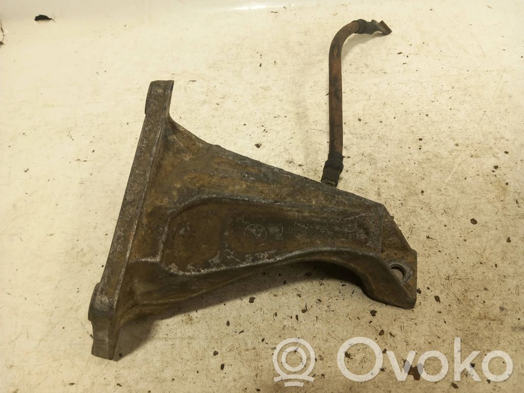 BMW 3 E46 Engine mounting bracket 