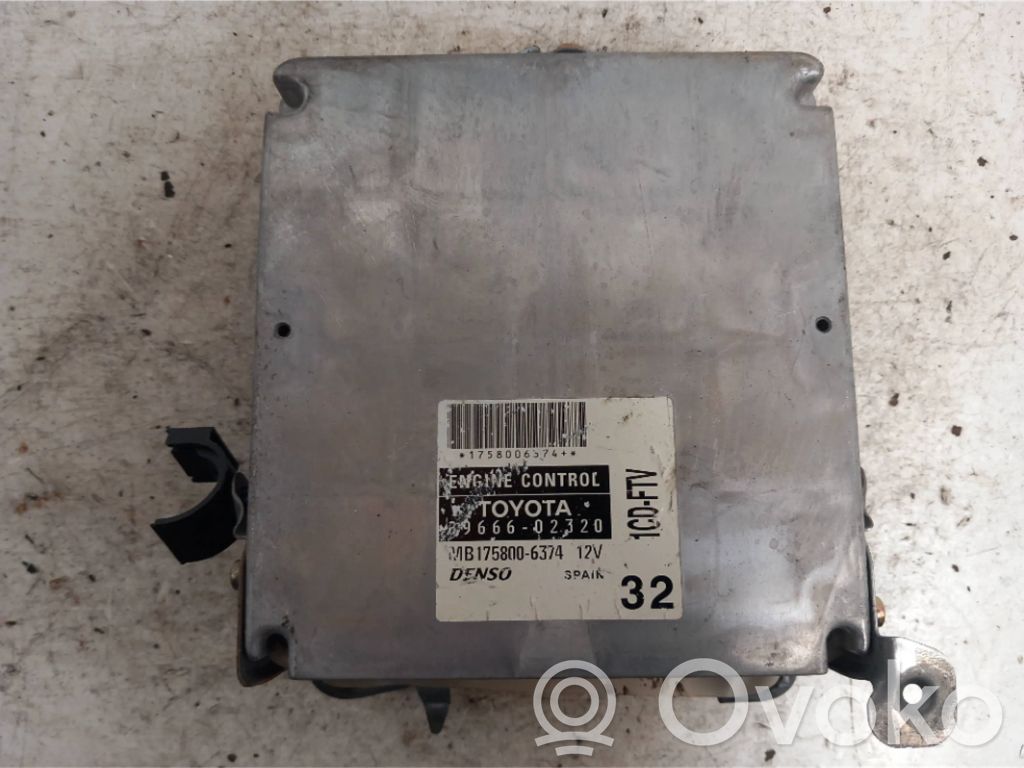 Toyota Corolla E120 E130 Engine control unit/module 