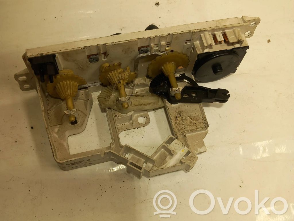 Chevrolet PT Cruiser Climate control unit 