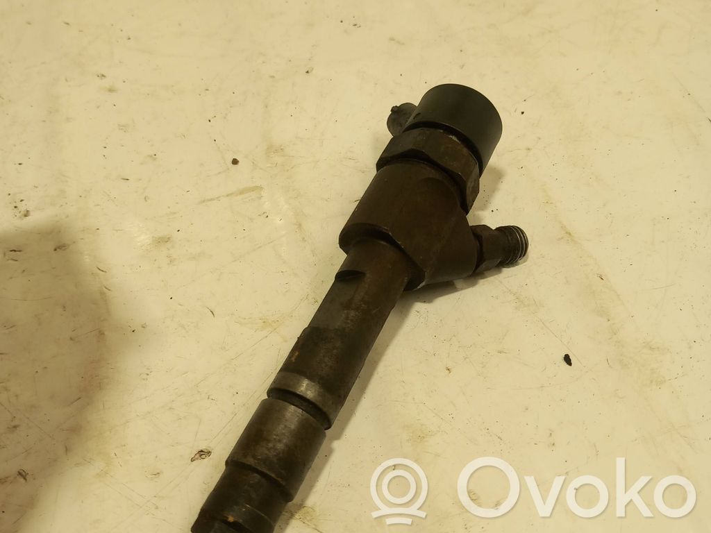 Inyector de combustible   0445110