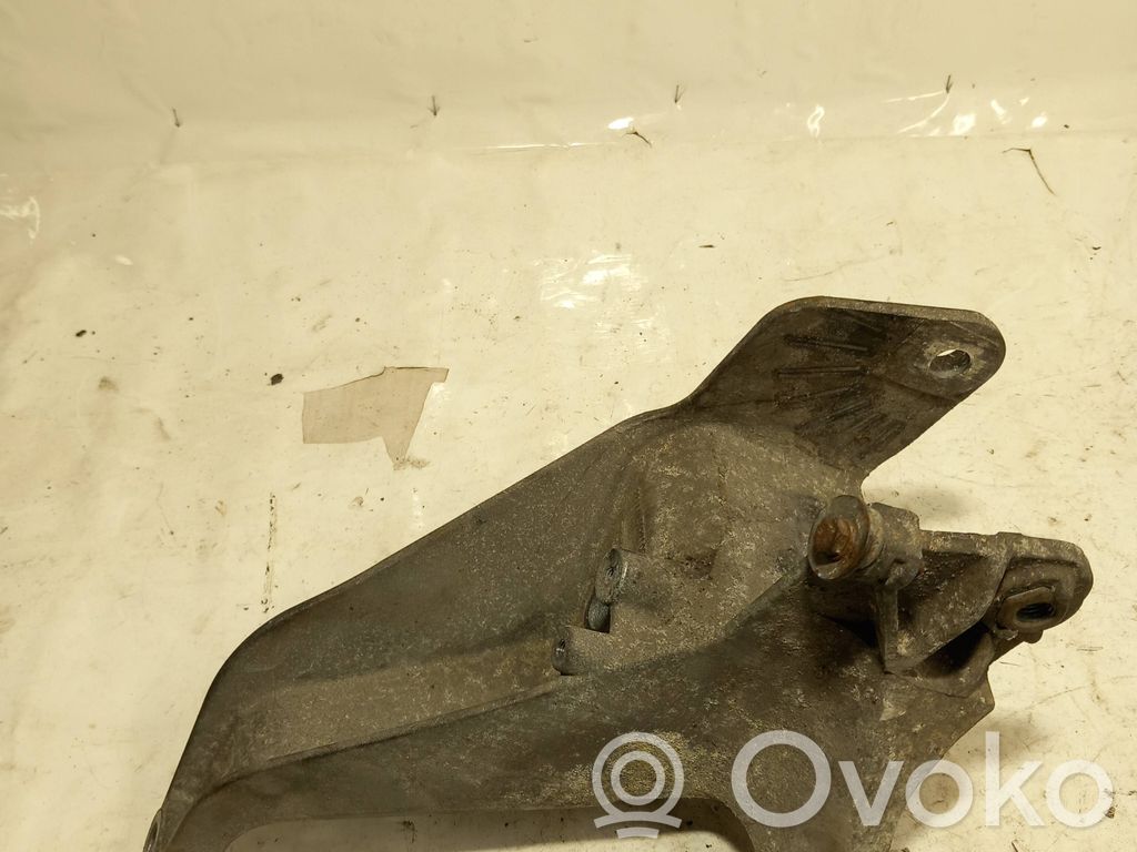 Mini One - Cooper R50 - 53 Gearbox mounting bracket 
