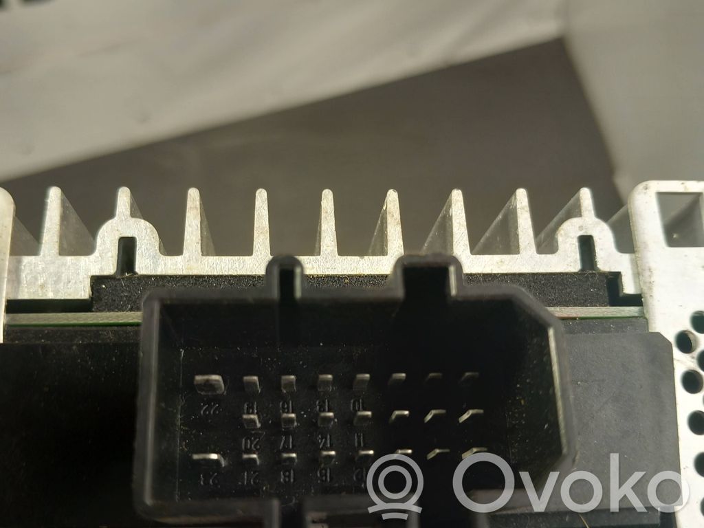 Audi A8 S8 D3 4E Sound amplifier 