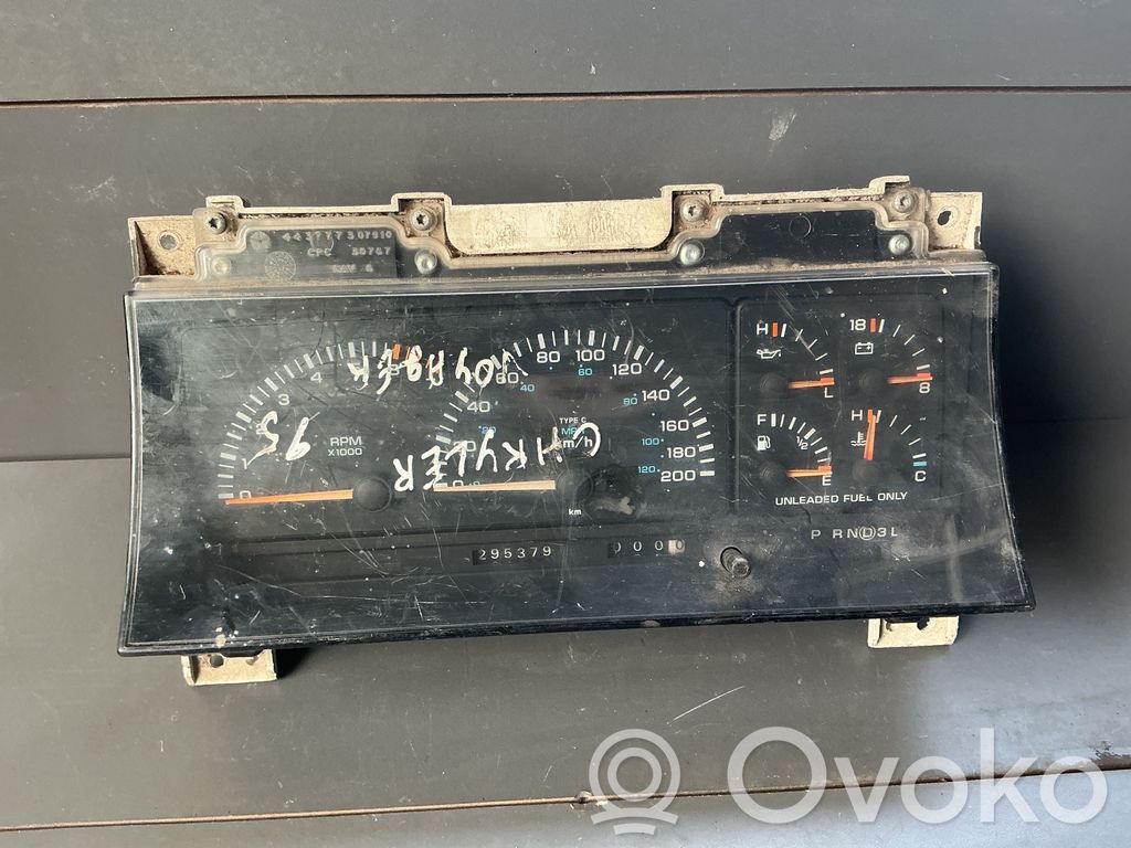 Chrysler Voyager Licznik / Prędkościomierz 
