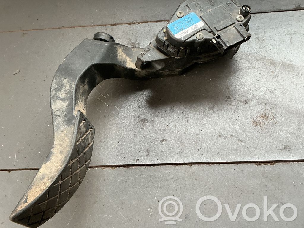Audi A4 S4 B6 8E 8H Pedał gazu / przyspieszenia 