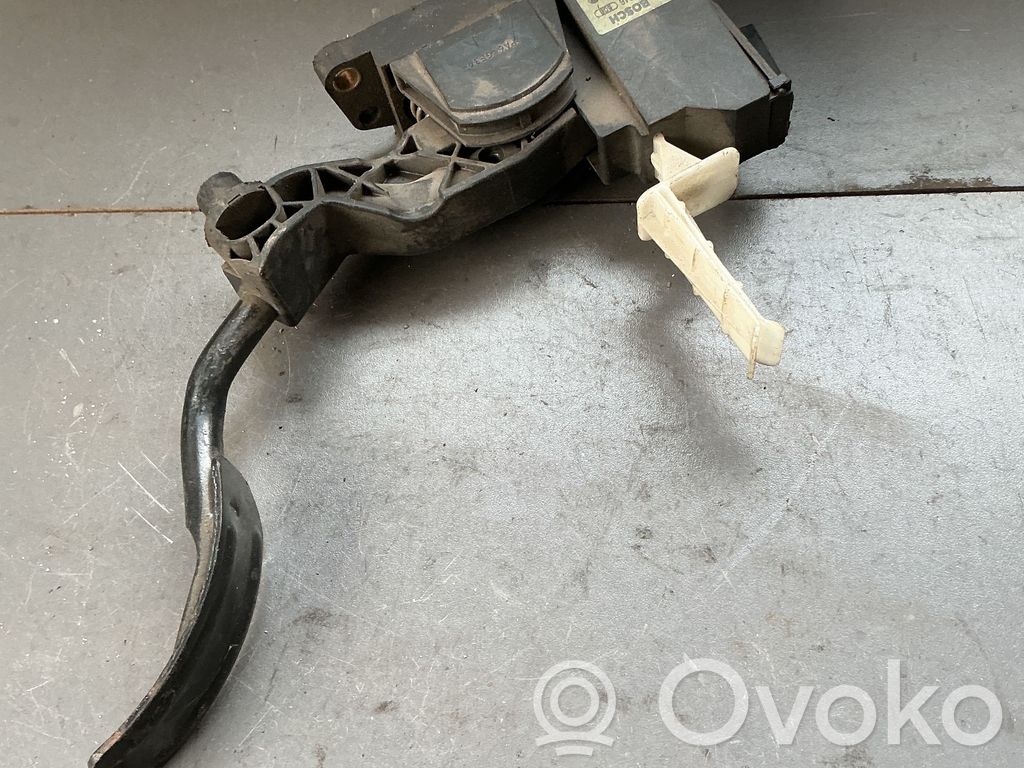 Volkswagen Golf IV Pedał gazu / przyspieszenia 