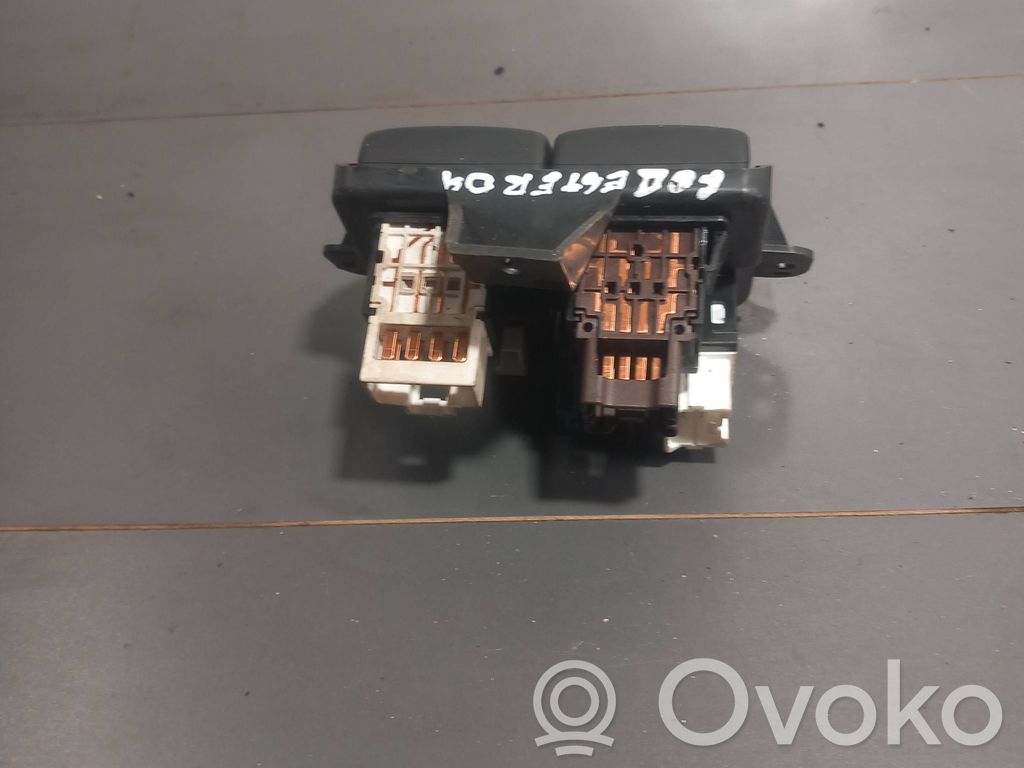 Przycisk / Pokrętło regulacji świateł   66211SA210,012VS11299