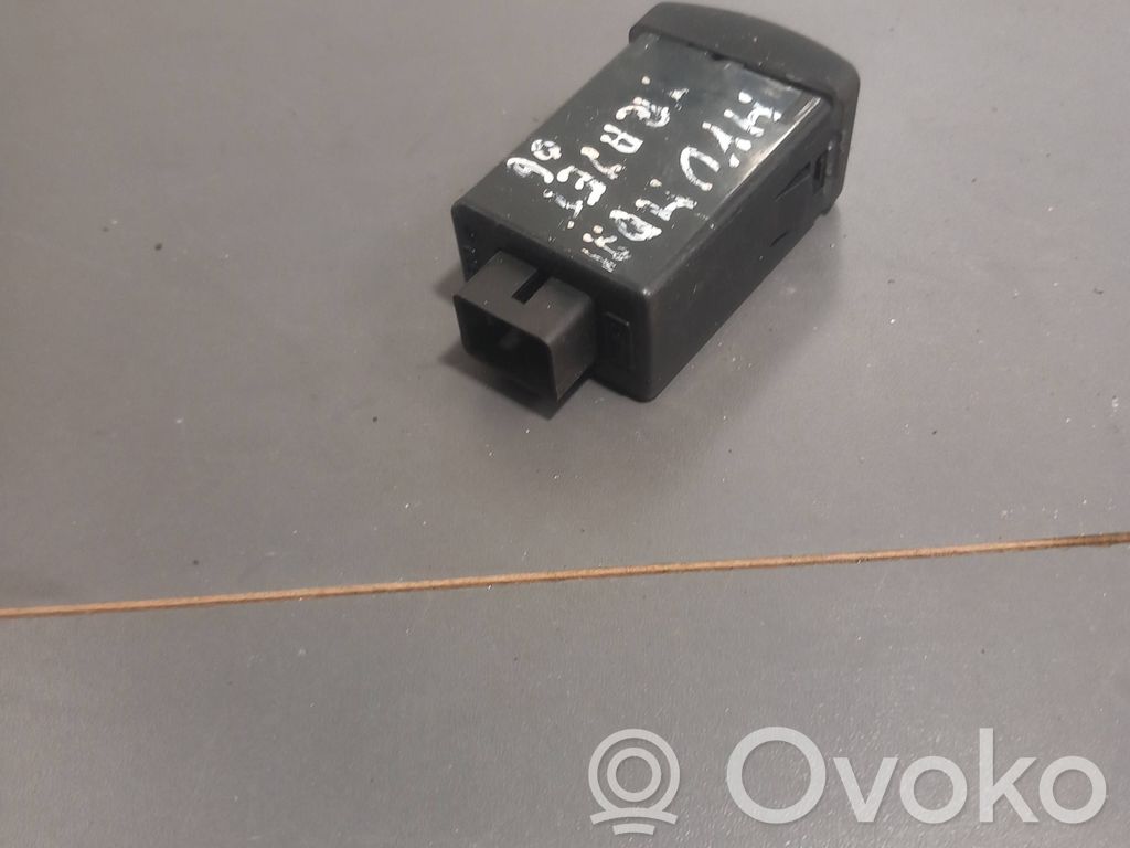 Hyundai Trajet Headlight level height control switch 