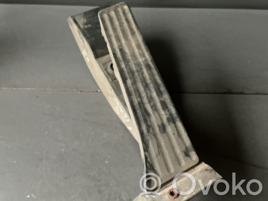BMW 7 E65 E66 Gaspedal 