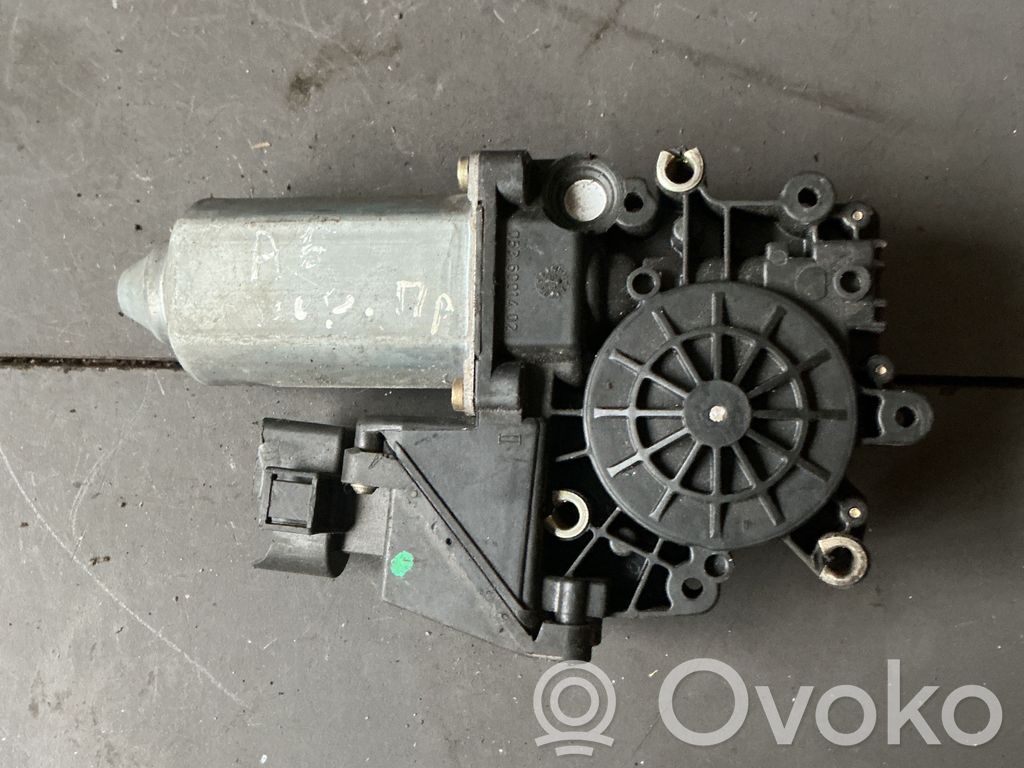 Audi A6 S6 C5 4B Silnik regulatora szyby drzwi przednich 