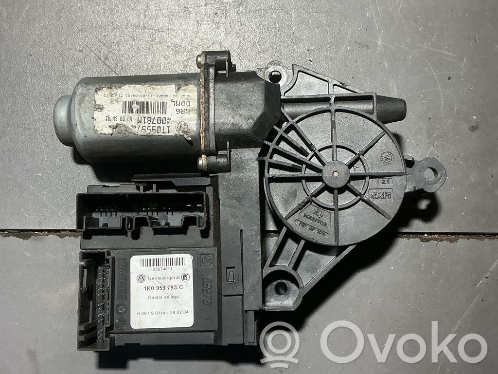 Volkswagen Touran I Silnik regulatora szyby drzwi przednich 