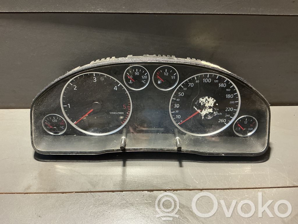 Audi A6 S6 C5 4B Licznik / Prędkościomierz 