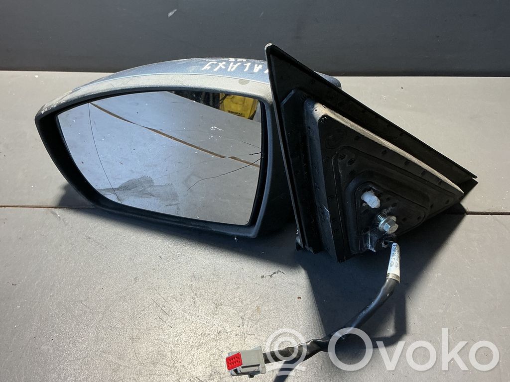 Opel Astra J Front door electric wing mirror 