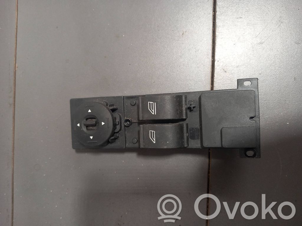 Ford Focus Interruptor del elevalunas eléctrico 