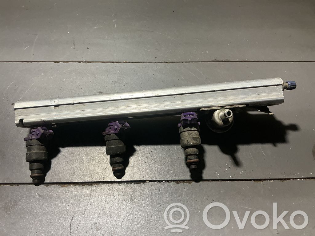 Volvo S40, V40 Rampă alimentare injectoare 