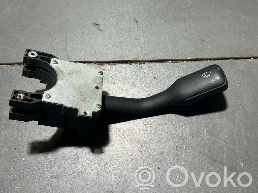 Audi A6 S6 C4 4A Palanca de control del limpiaparabrisas 