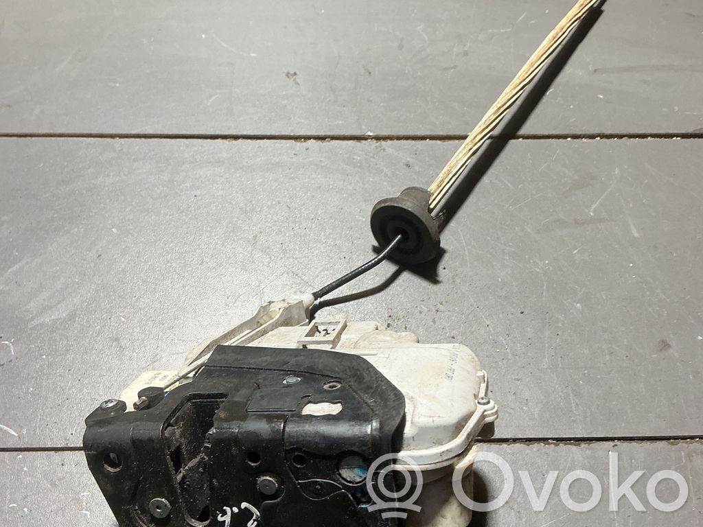 Audi A6 S6 C6 4F Priekšpusē slēdzene 