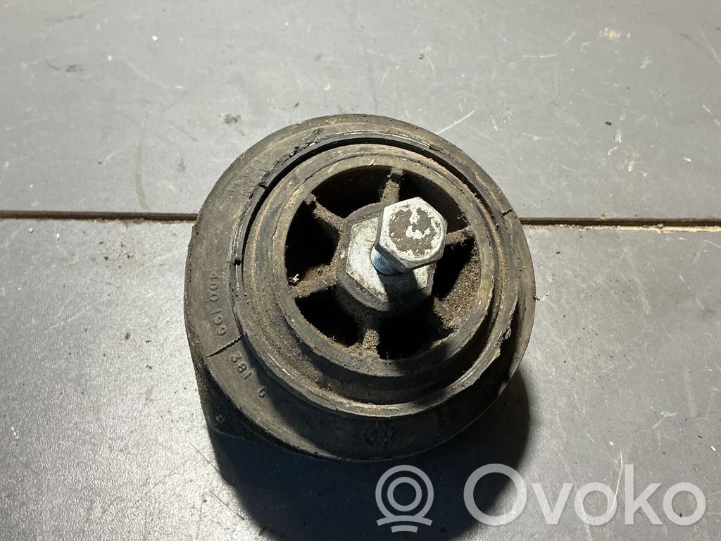 Audi A8 S8 D2 4D Engine mount bracket 