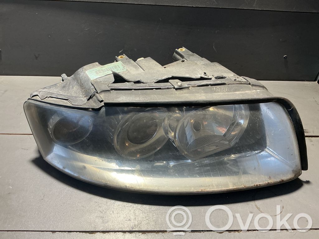 Audi A4 S4 B6 8E 8H Scheinwerfer 