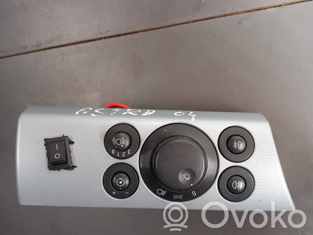 Opel Astra H Interrupteur d’éclairage 