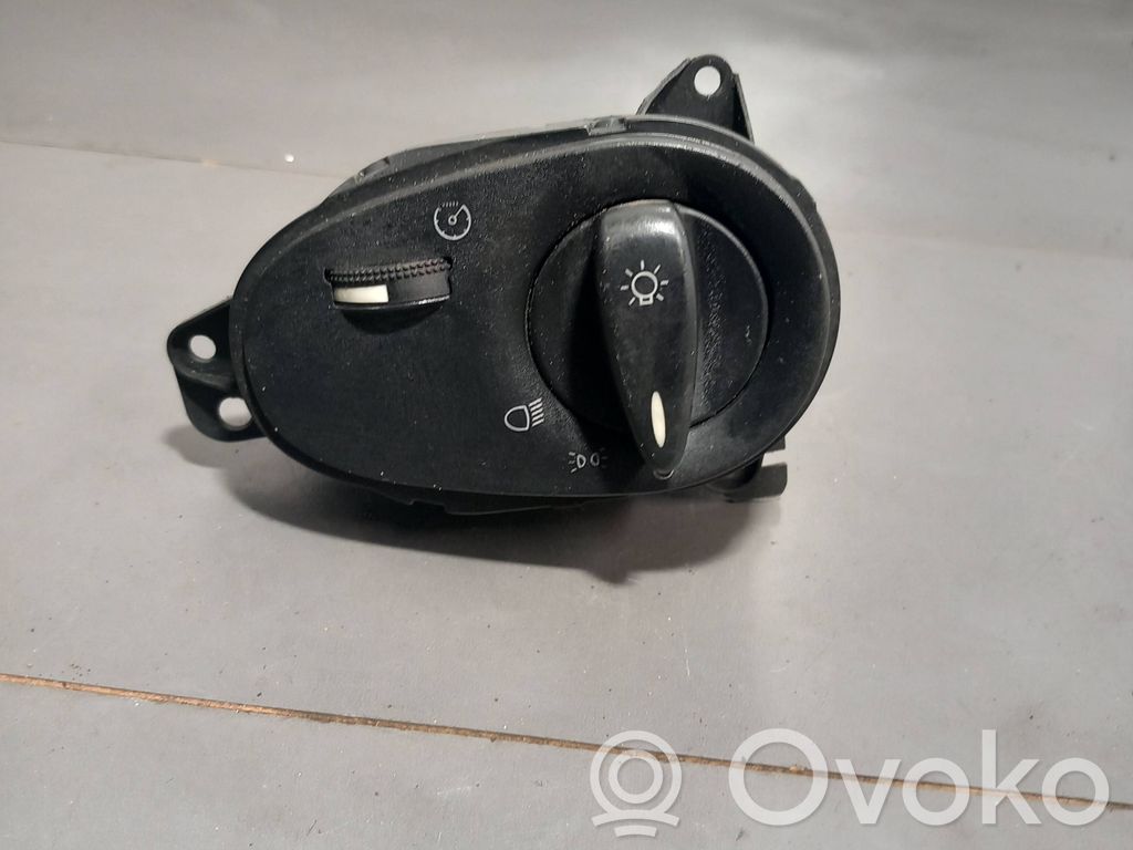 Ford Focus Light switch 